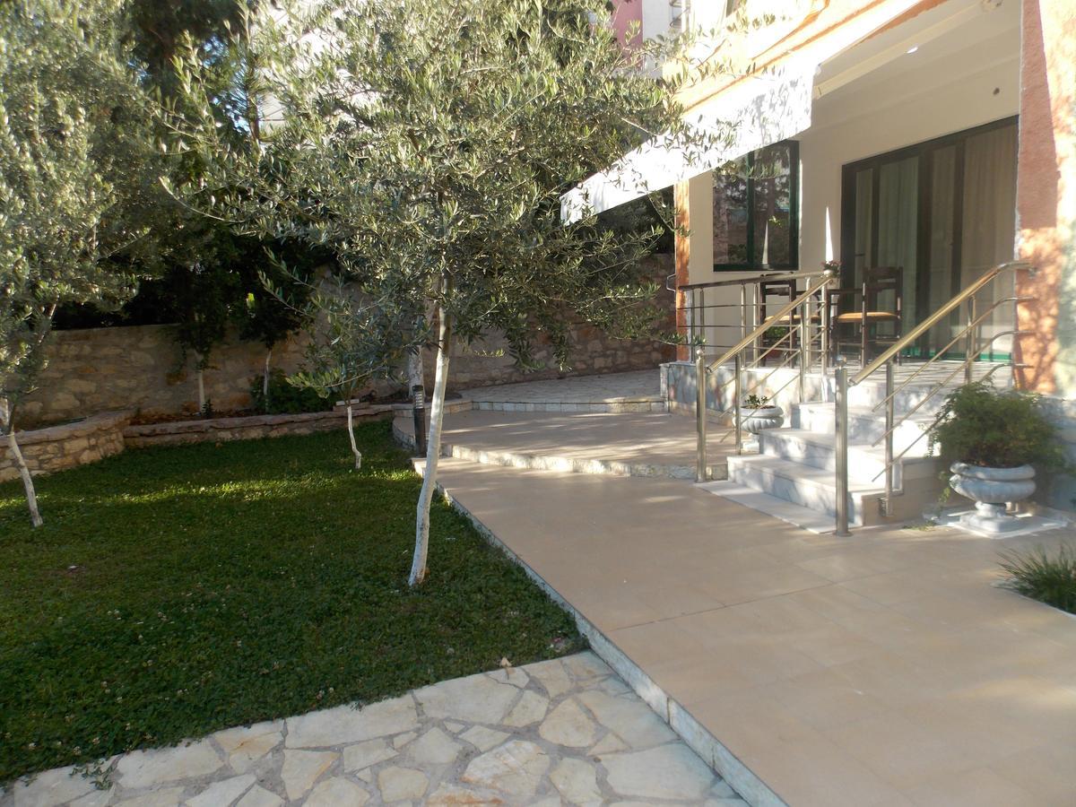 Elvin Apartments Sarandë Esterno foto