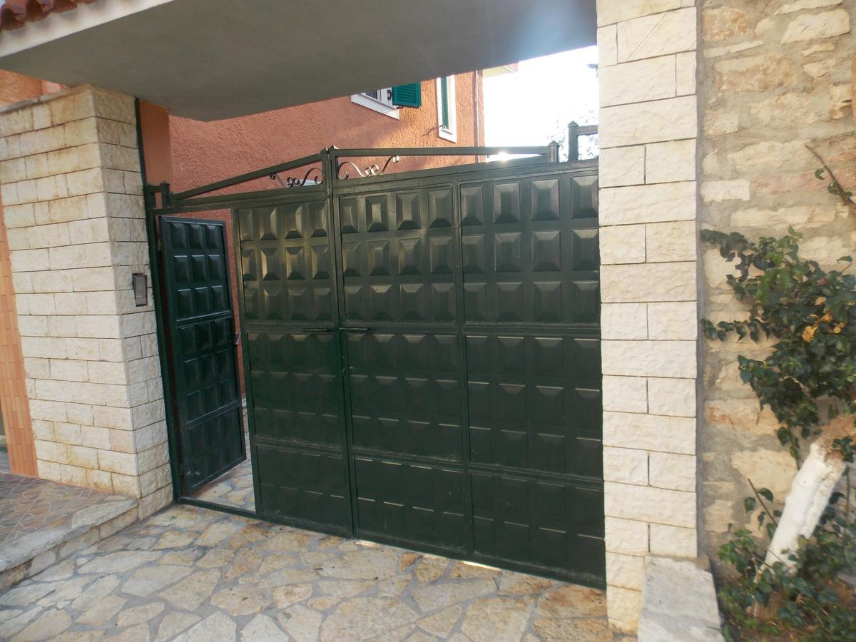 Elvin Apartments Sarandë Esterno foto